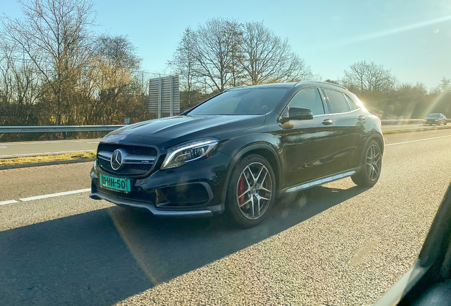 Mercedes-Benz GLA 45 AMG X156