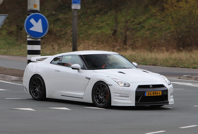 Nissan GT-R 2014