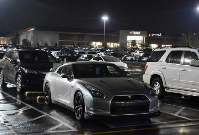 Nissan GT-R