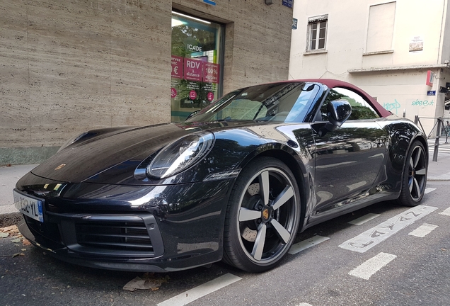 Porsche 992 Carrera 4S Cabriolet