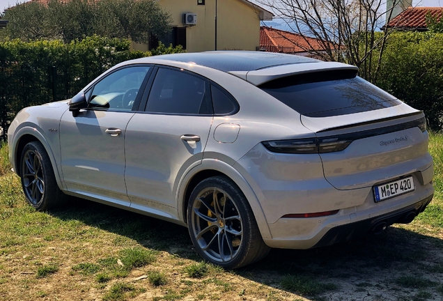 Porsche Cayenne Coupé Turbo S E-Hybrid