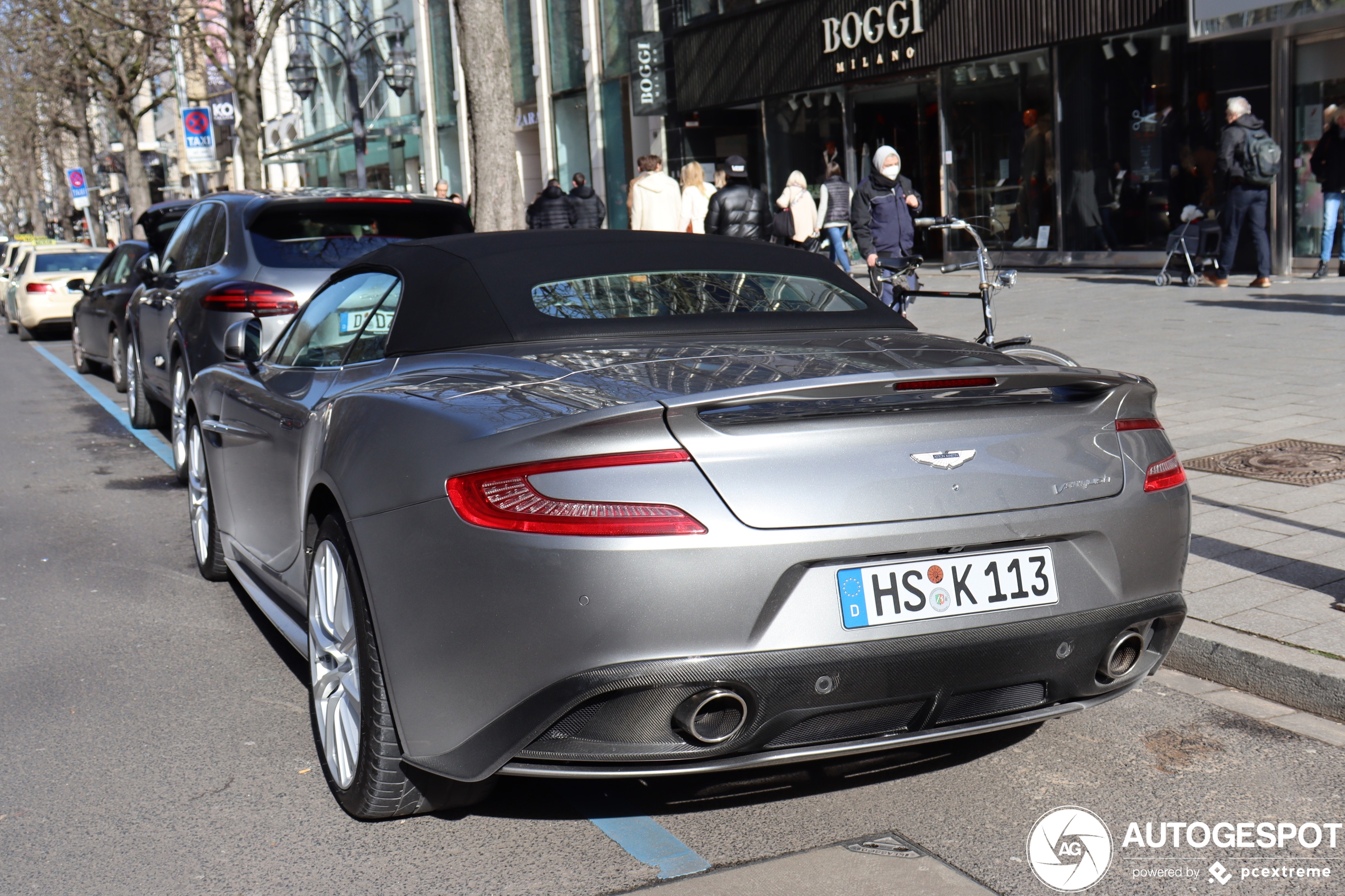 Aston Martin Vanquish Volante