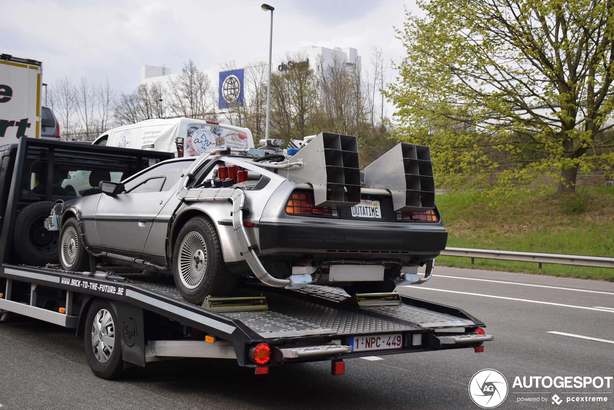 DeLorean DMC-12