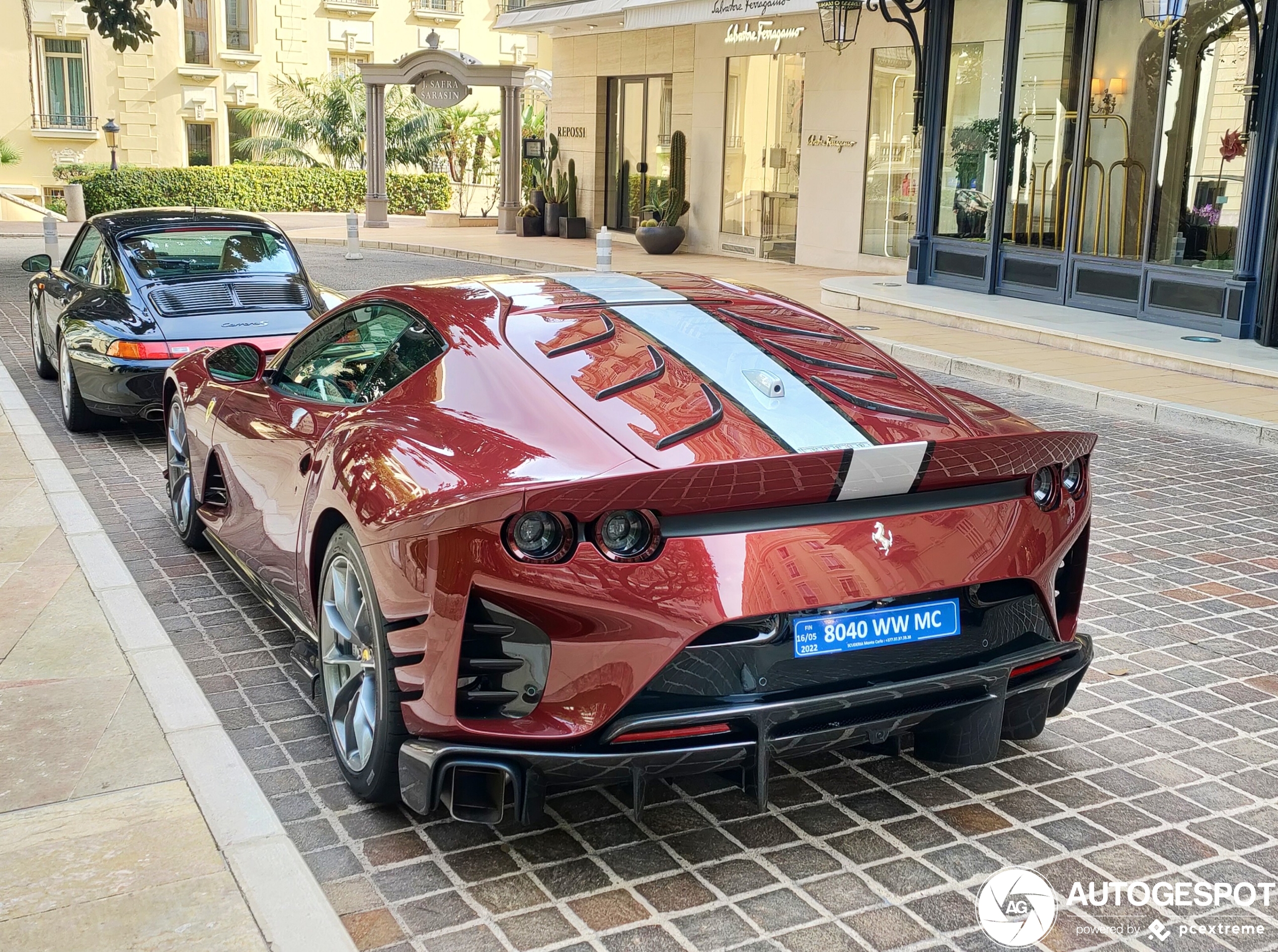 Eerste Ferrari 812 Competizione staat in Monaco