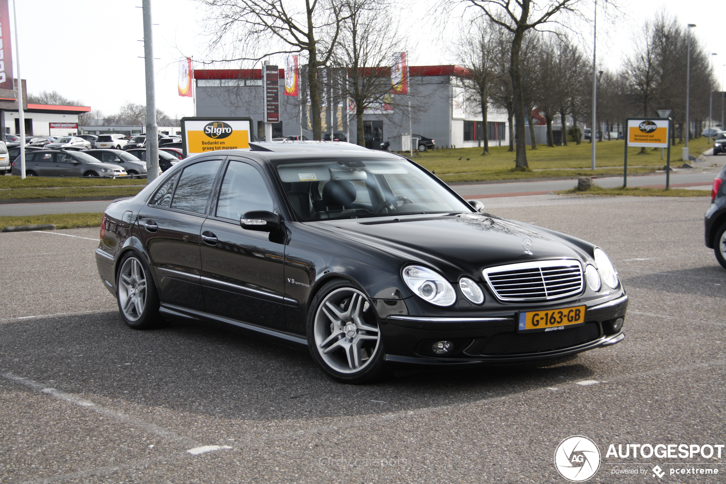 Mercedes-Benz E 55 AMG