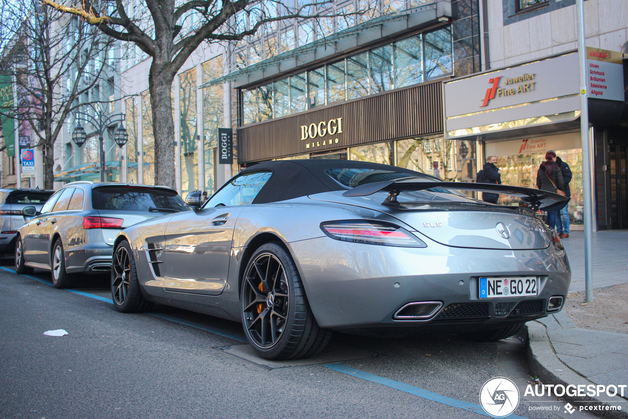 Mercedes-Benz SLS AMG GT Roadster Final Edition