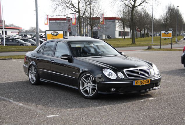 Mercedes-Benz E 55 AMG