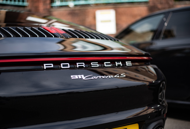 Porsche 992 Carrera 4S