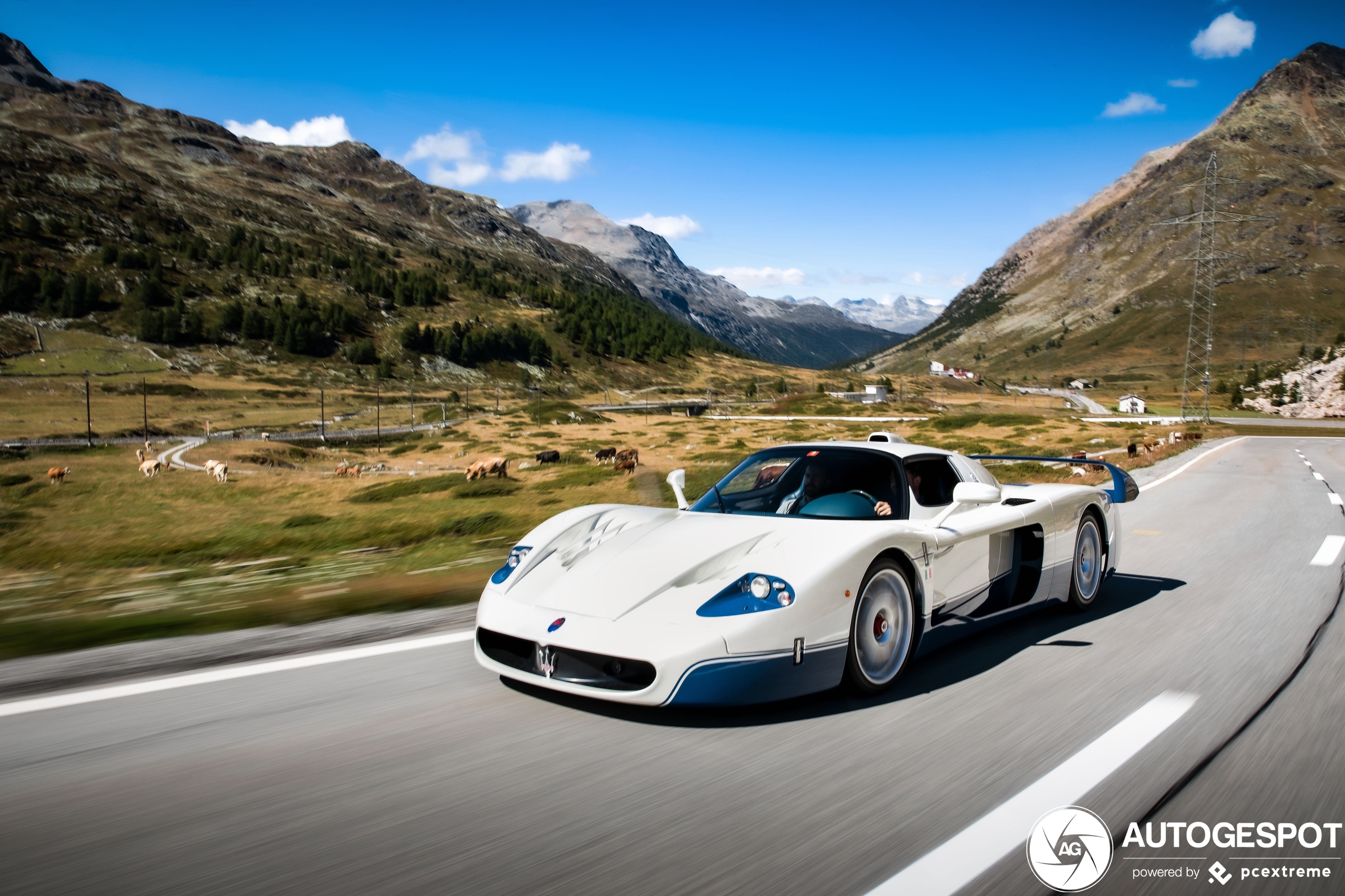 Maserati MC12 schittert in deze prachtige foto's