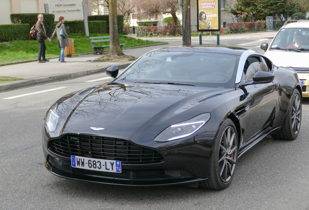 Aston Martin DB11 V8