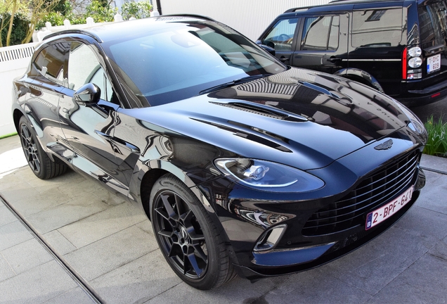 Aston Martin DBX