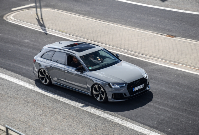 Audi RS4 Avant B9