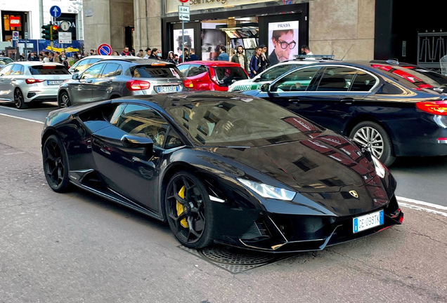 Lamborghini Huracán LP640-4 EVO