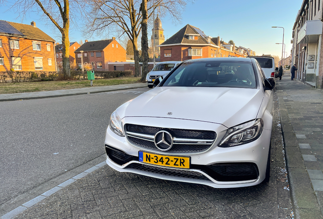 Mercedes-AMG C 63 S W205