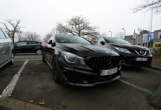 Mercedes-Benz CLA 45 AMG C117