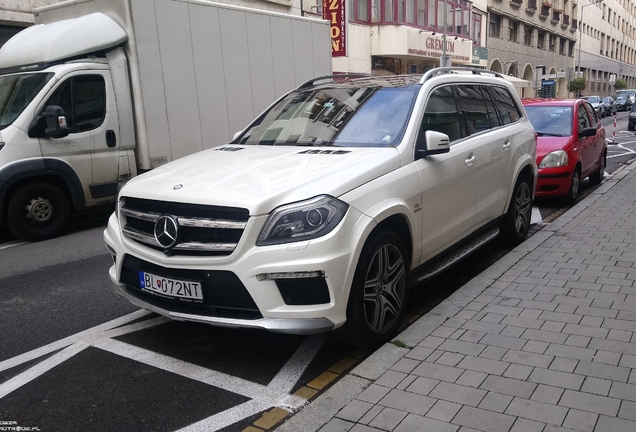 Mercedes-Benz GL 63 AMG X166