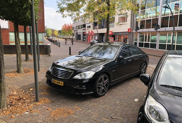 Mercedes-Benz S 63 AMG W221 2010