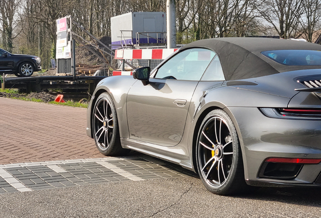 Porsche 992 Turbo S Cabriolet