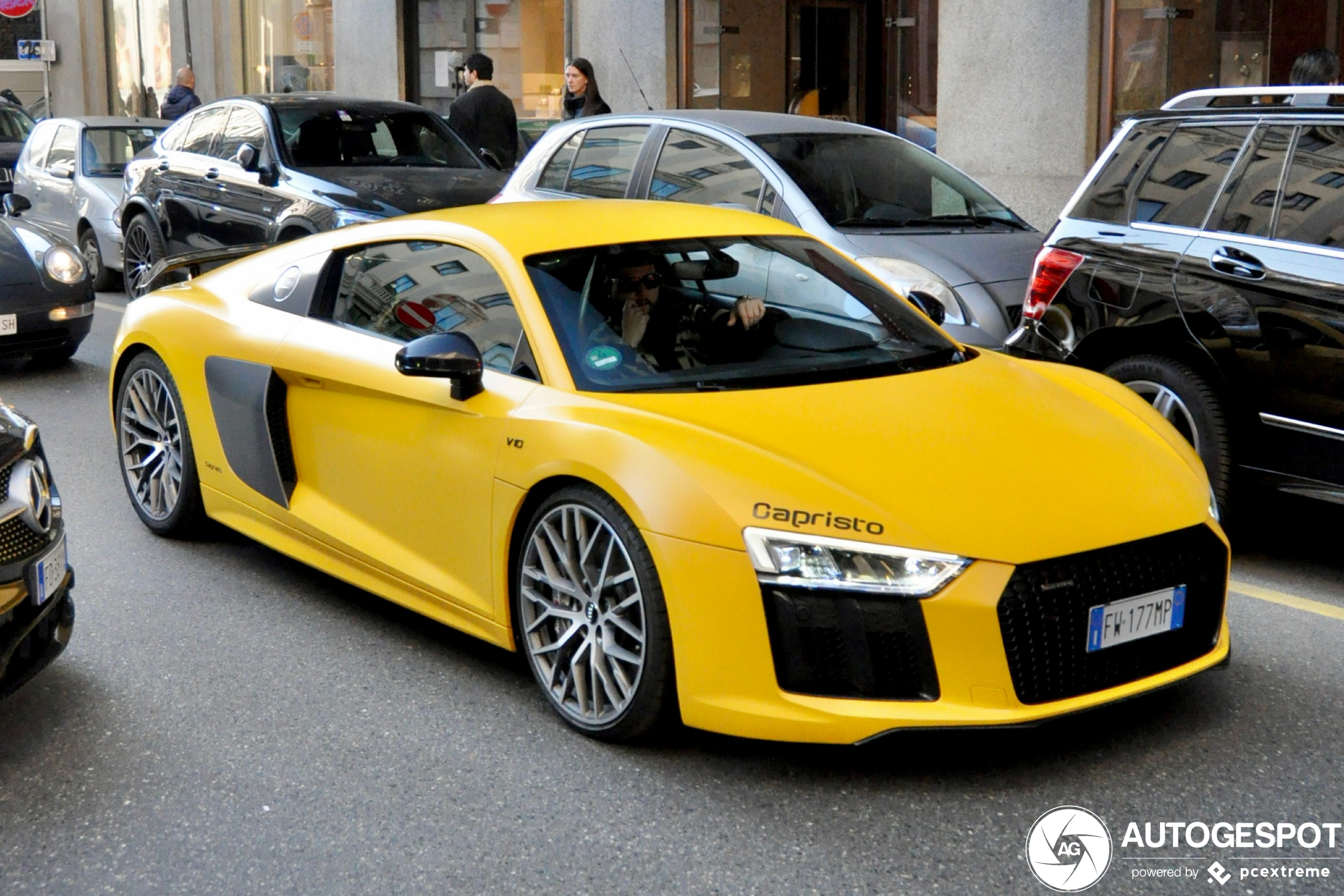 Audi R8 V10 Plus 2015