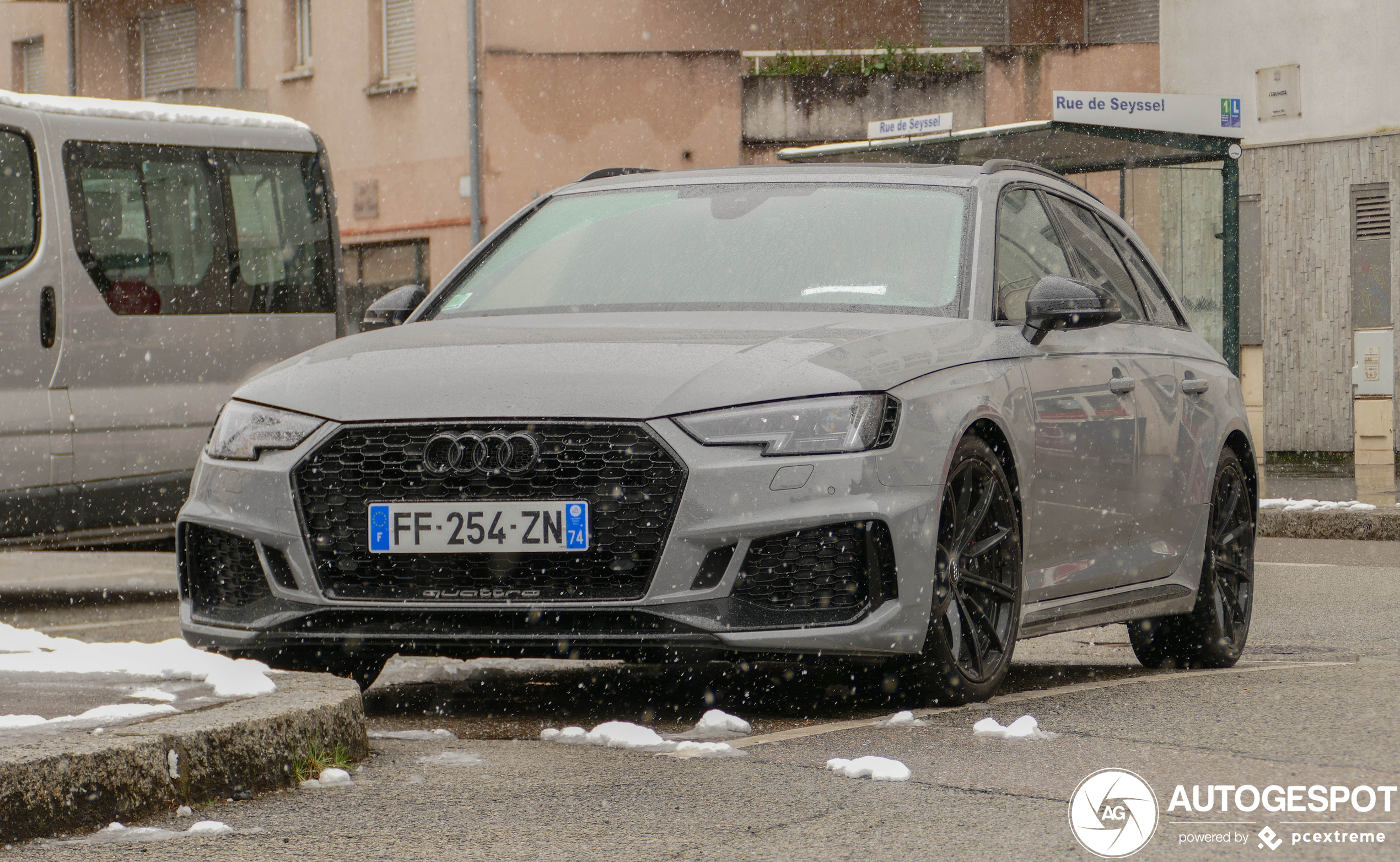 Audi RS4 Avant B9