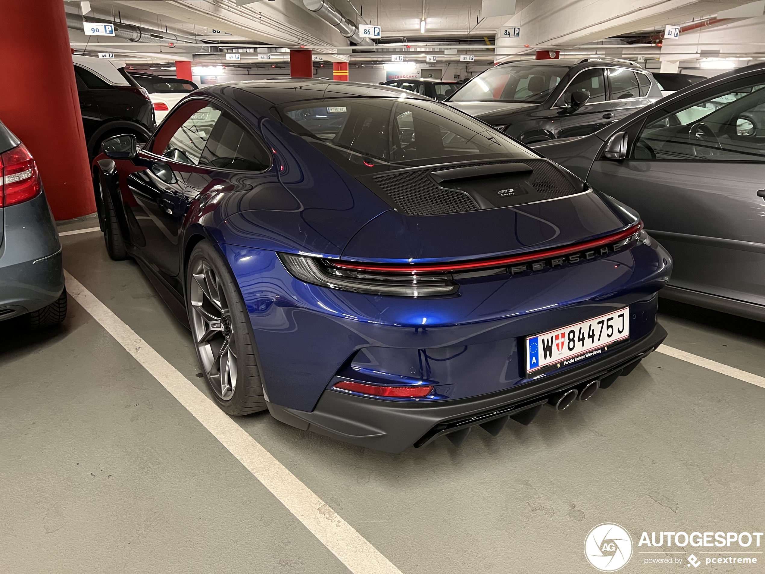 Porsche 992 GT3 Touring