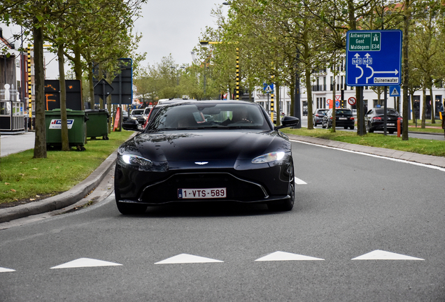 Aston Martin V8 Vantage 2018