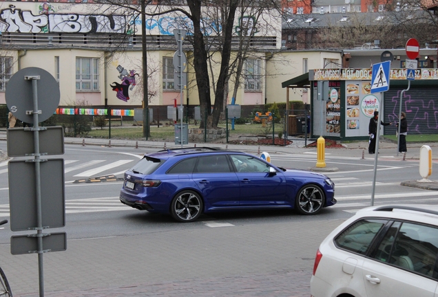 Audi RS4 Avant B9