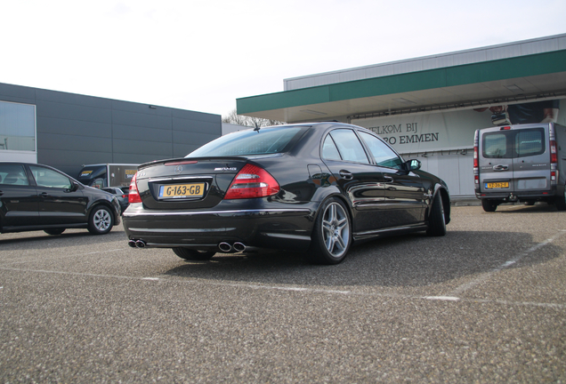 Mercedes-Benz E 55 AMG