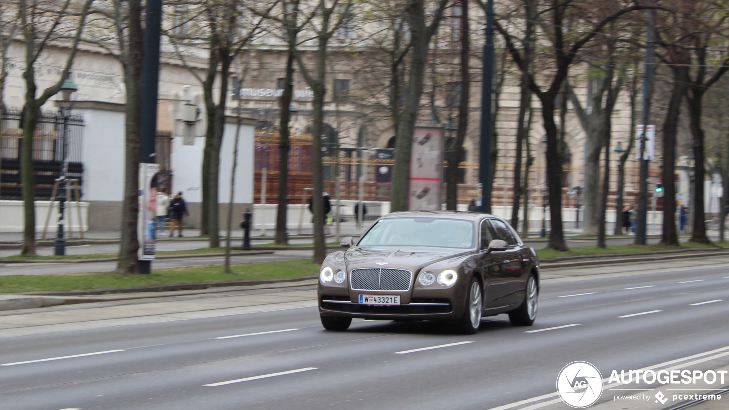 Bentley Flying Spur W12