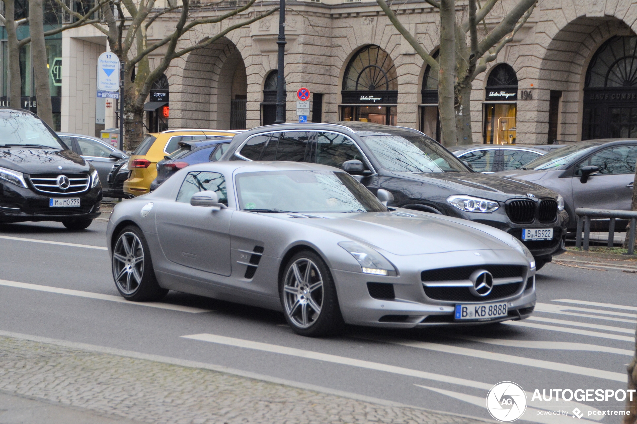 Mercedes-Benz SLS AMG