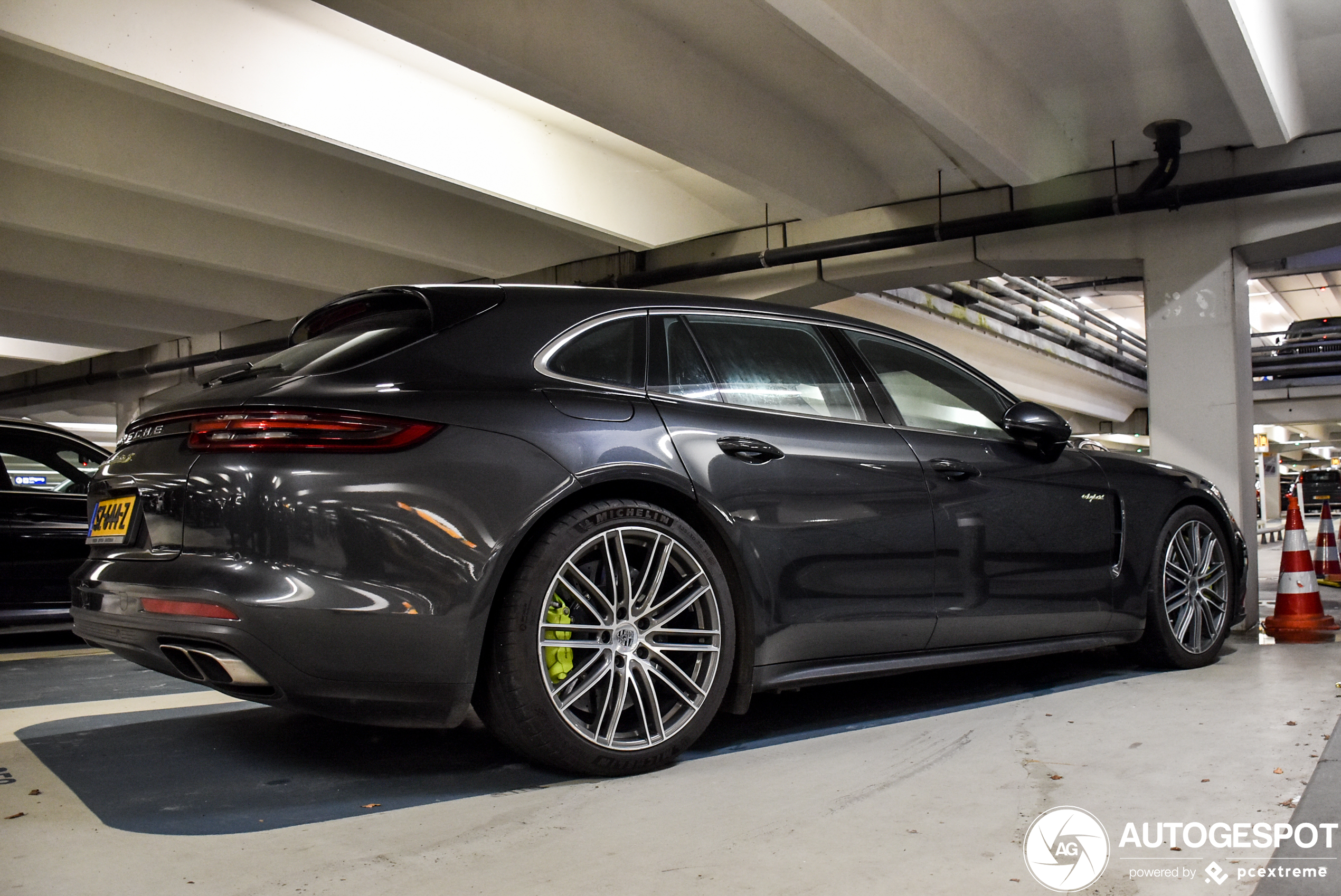 Porsche 971 Panamera Turbo S E-Hybrid Sport Turismo