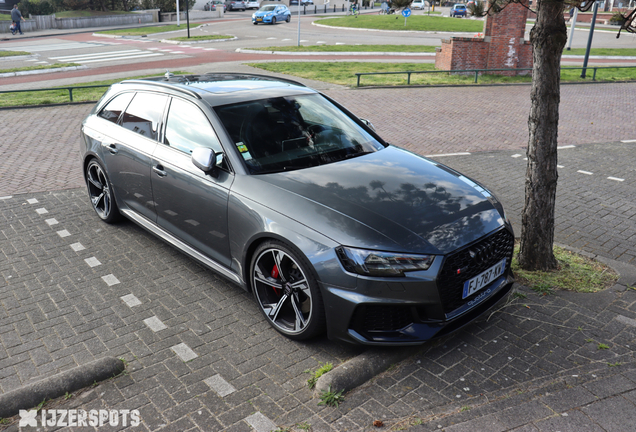 Audi RS4 Avant B9