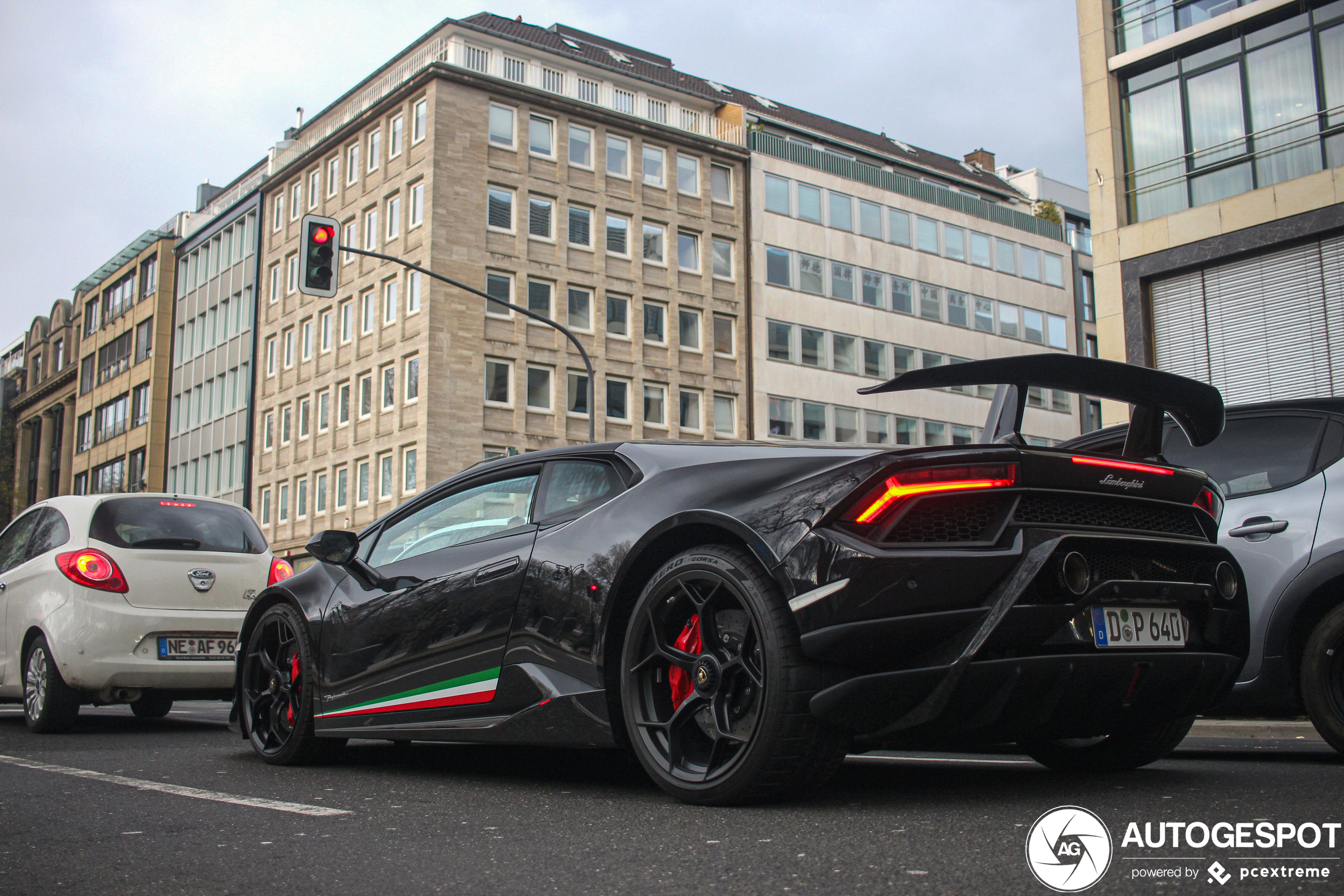 Lamborghini Huracán LP640-4 Performante