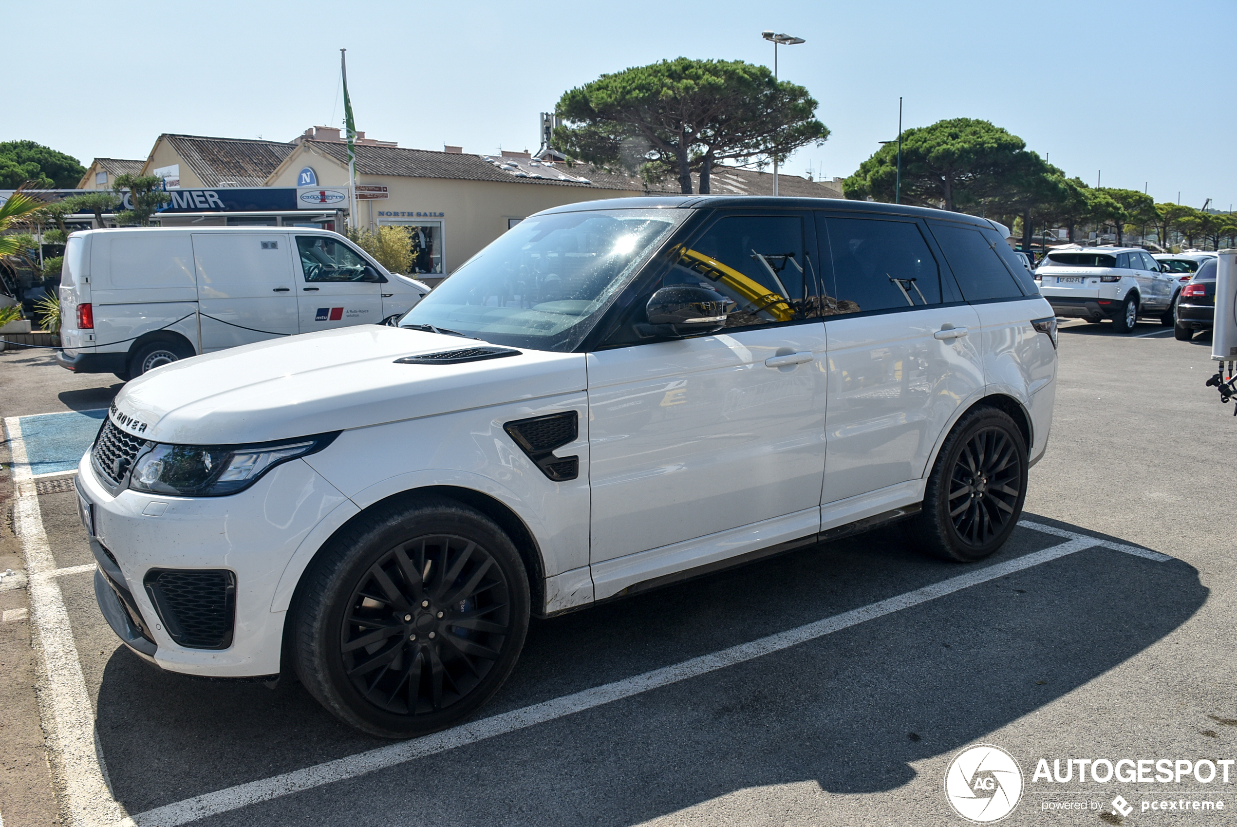 Land Rover Range Rover Sport SVR