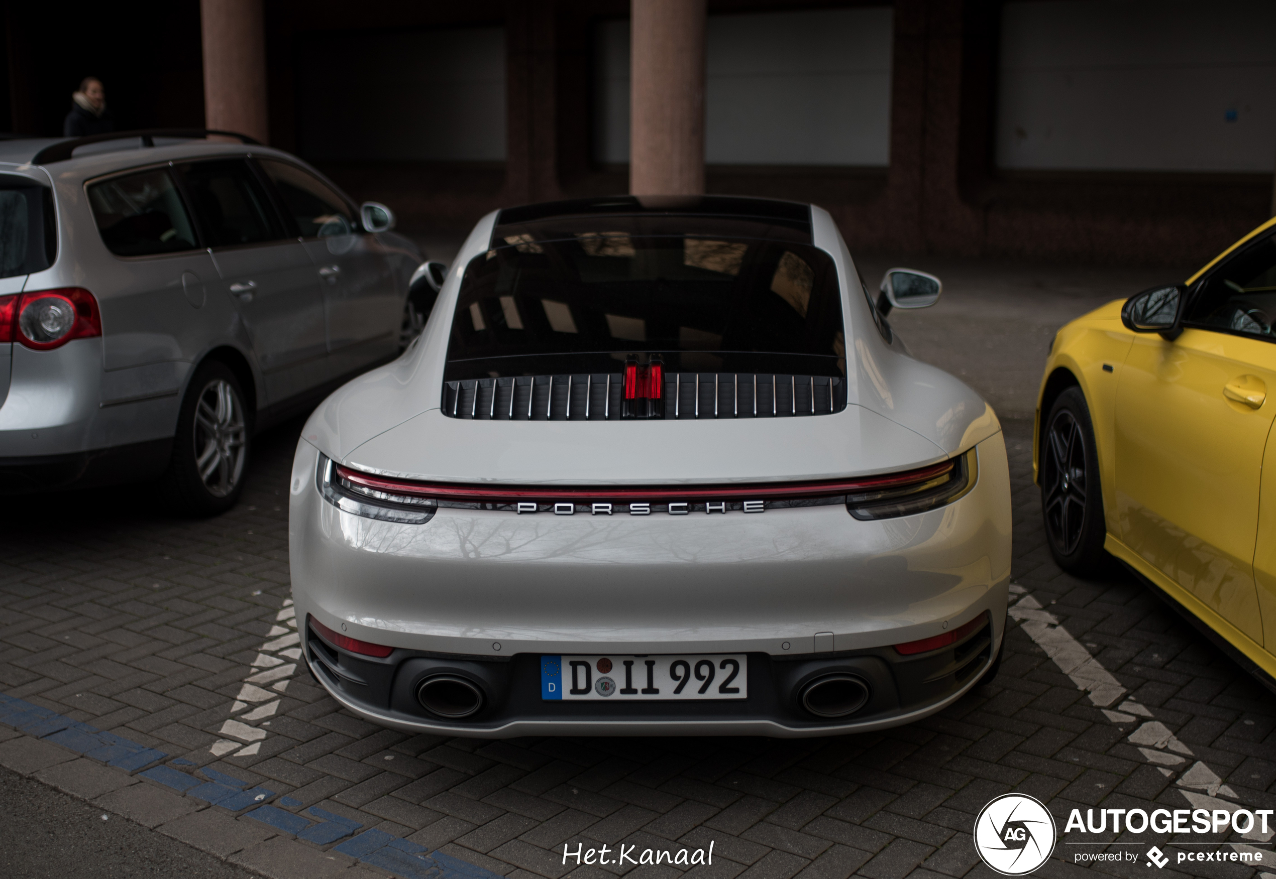 Porsche 992 Carrera 4S