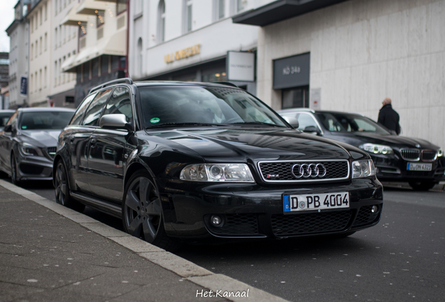 Audi RS4 Avant B5