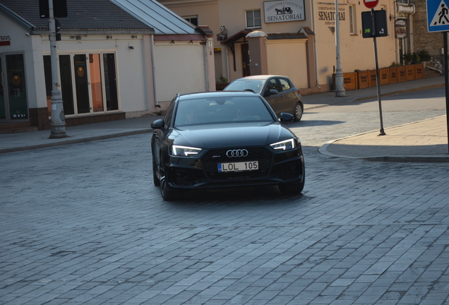 Audi RS4 Avant B9