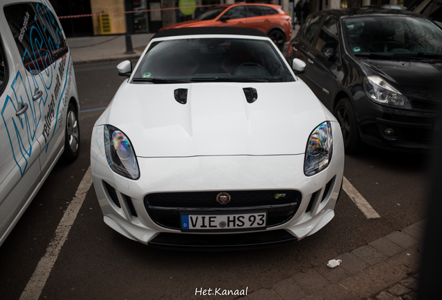 Jaguar F-TYPE R Convertible