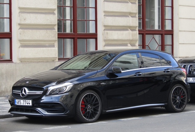 Mercedes-AMG A 45 W176 2015