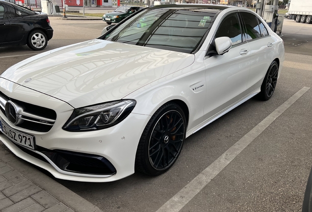 Mercedes-AMG C 63 S W205