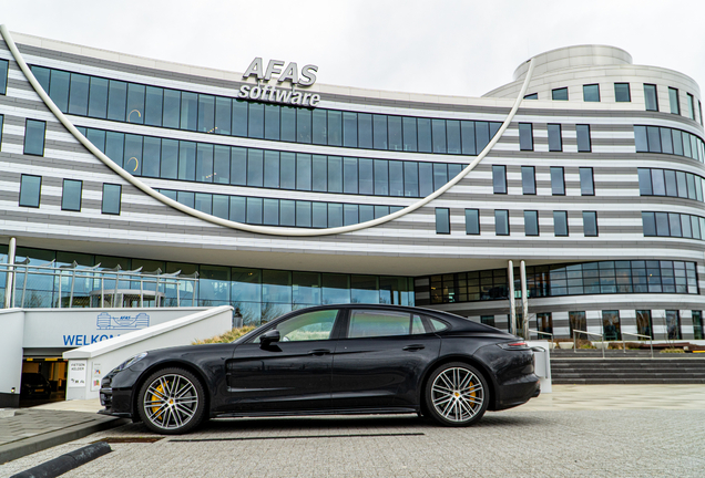 Porsche 971 Panamera Turbo Executive