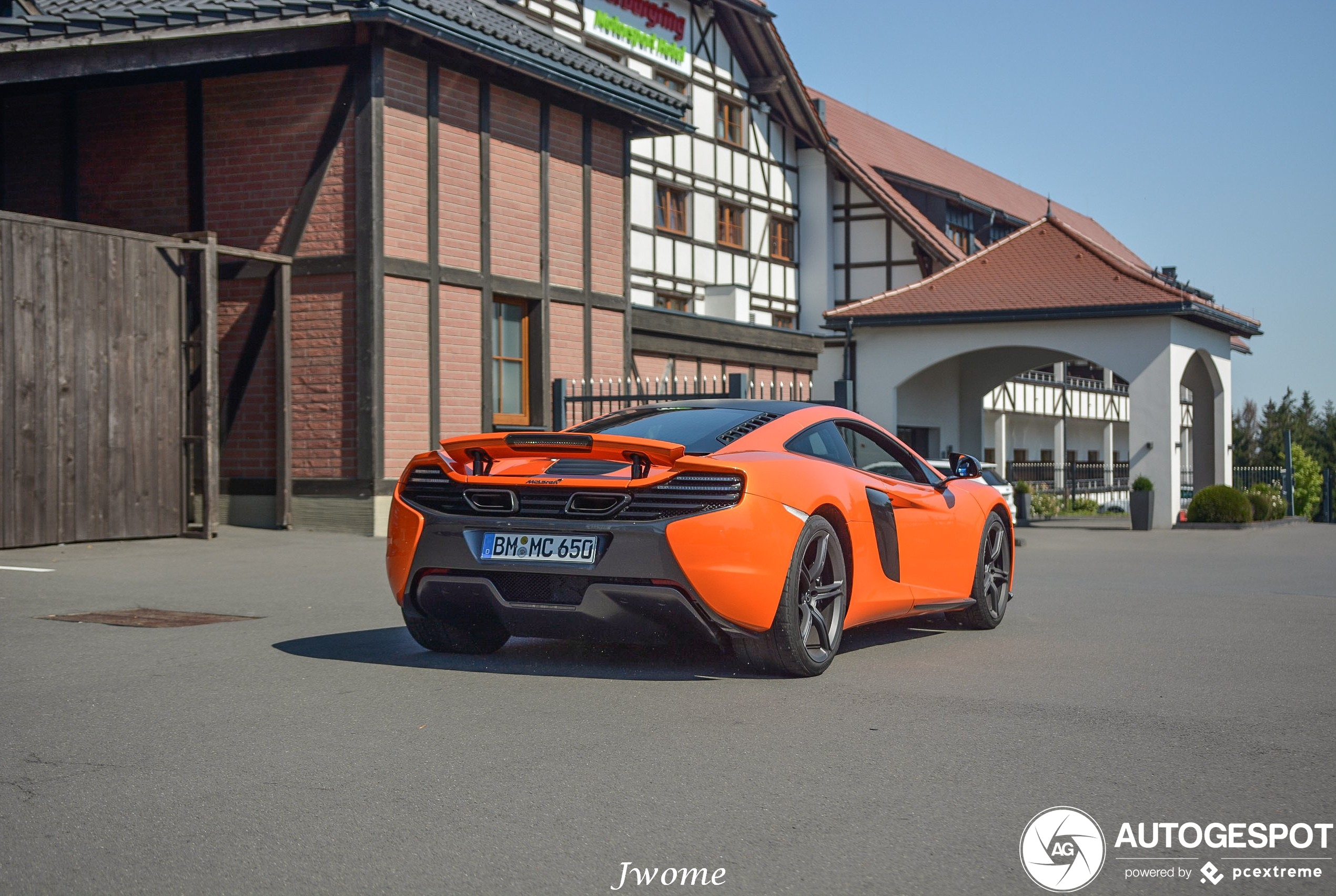 McLaren 650S