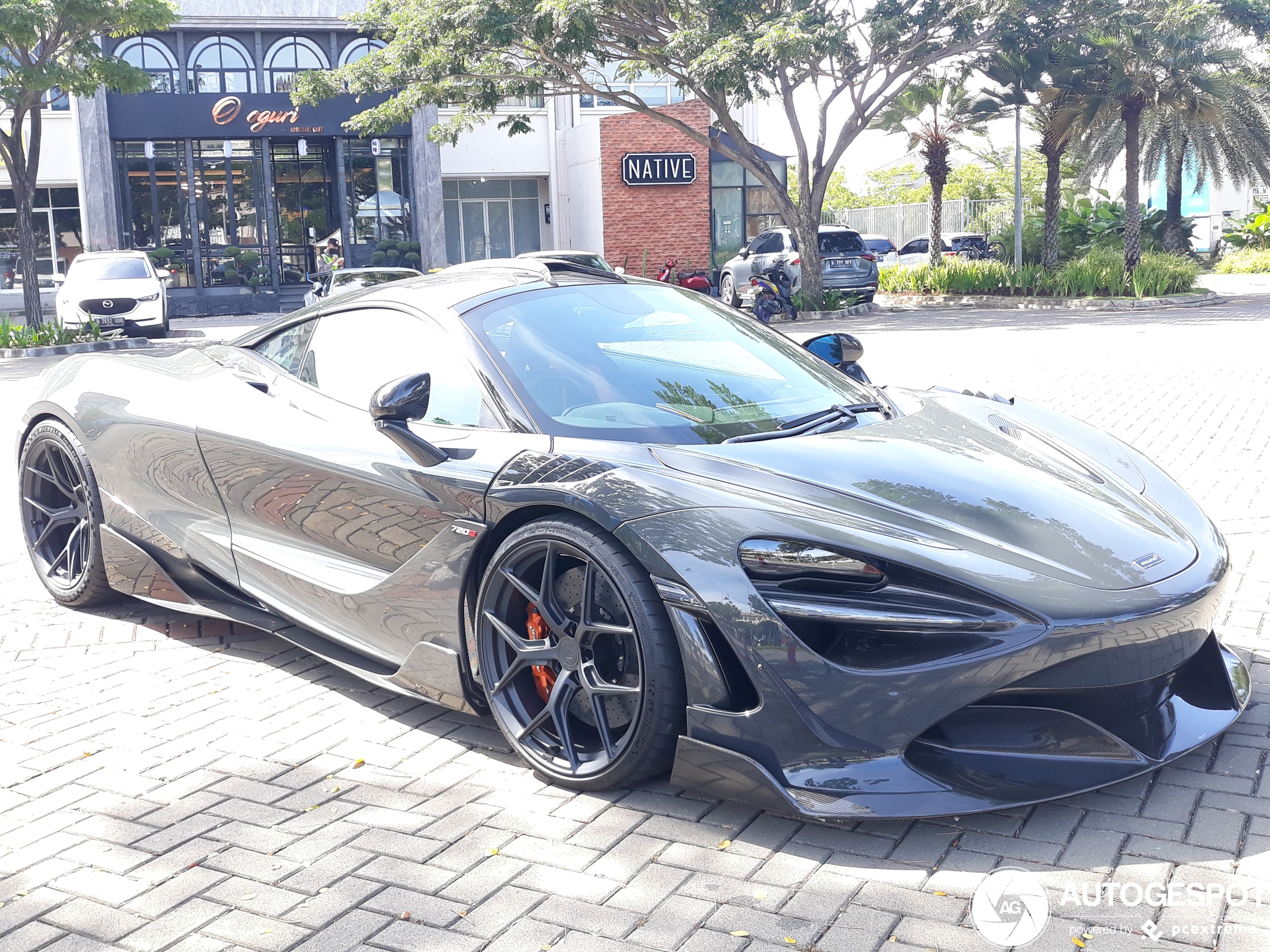 McLaren 720S Carbon Fiber Olive