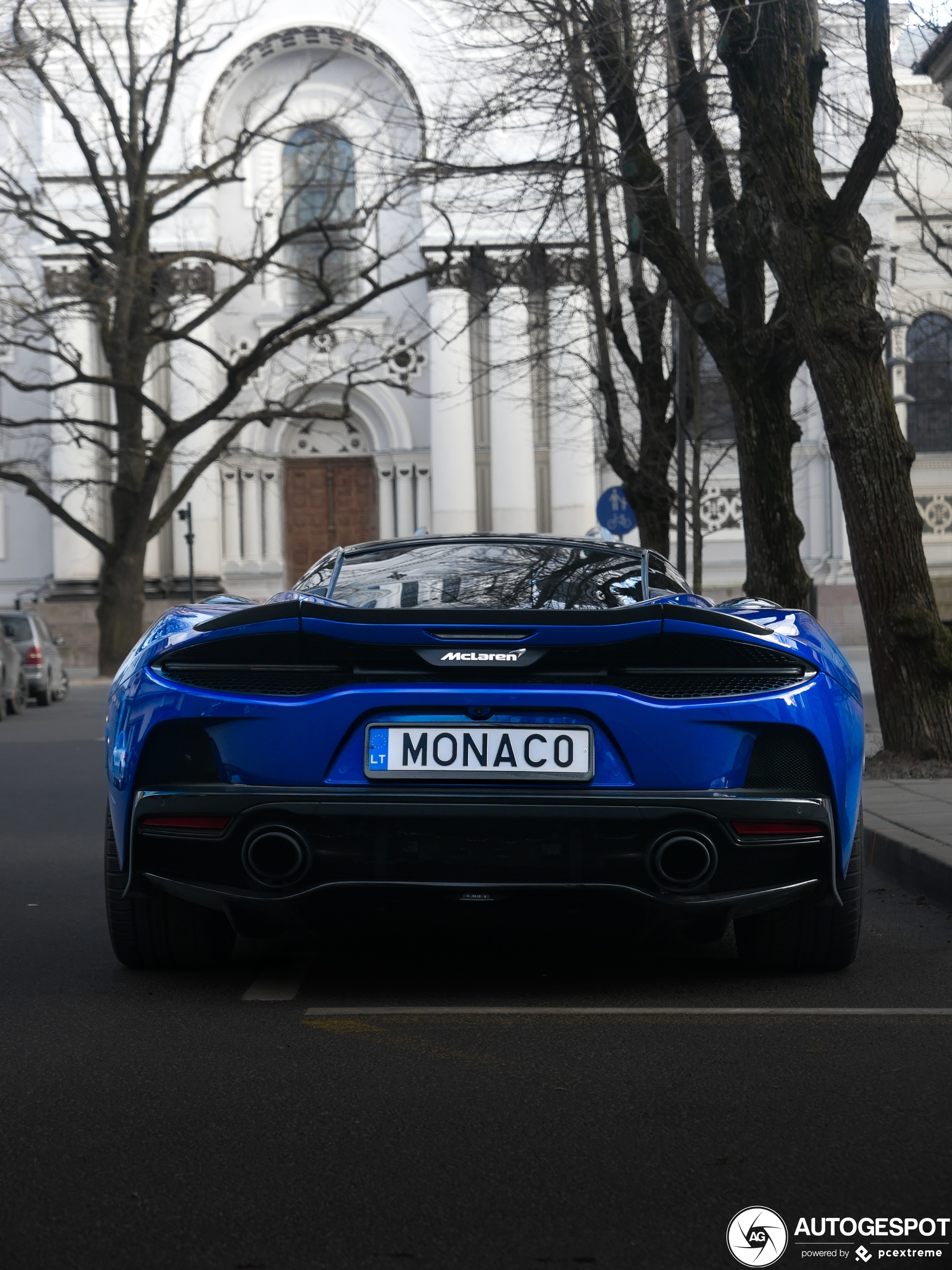 McLaren GT