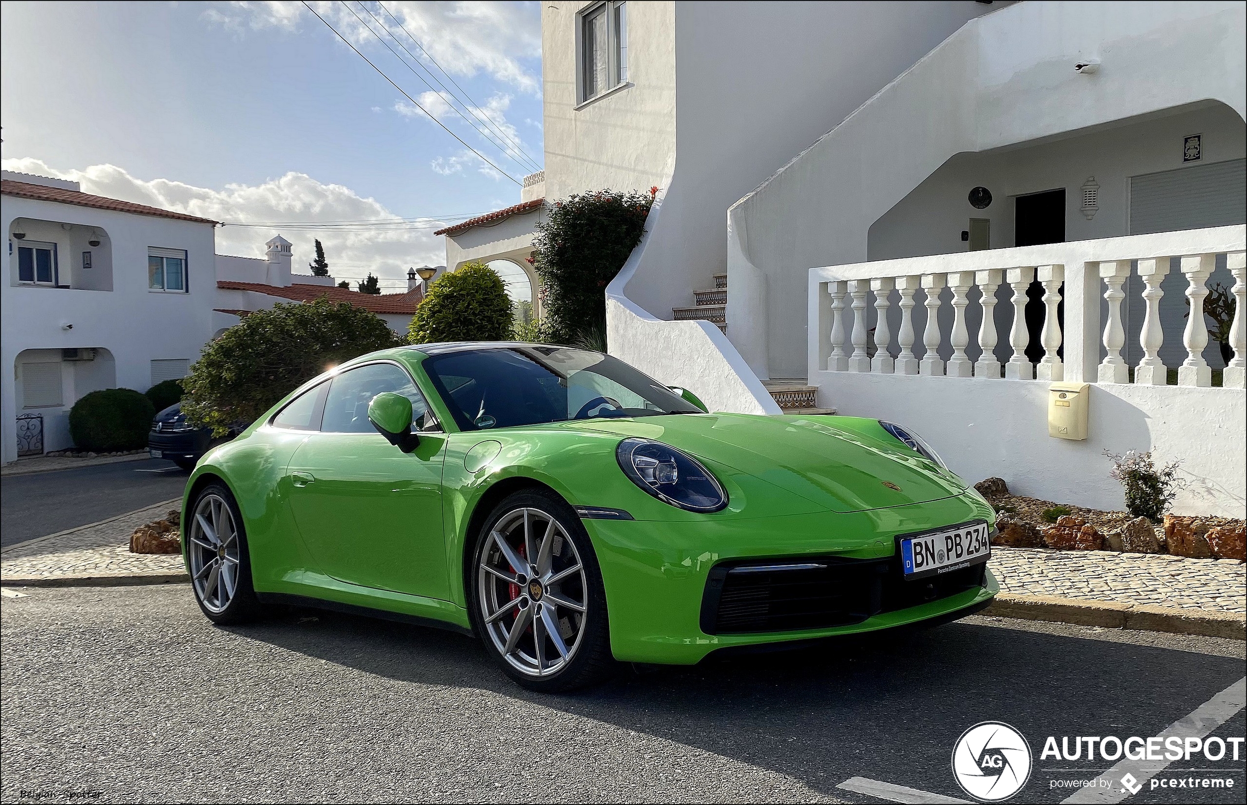 Porsche 992 Carrera 4S