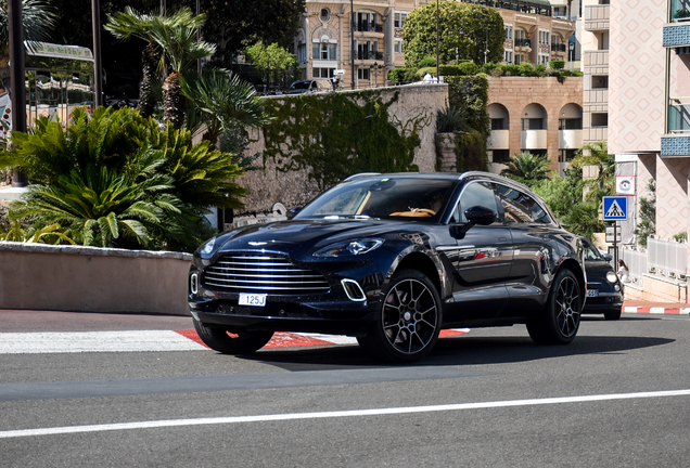 Aston Martin DBX