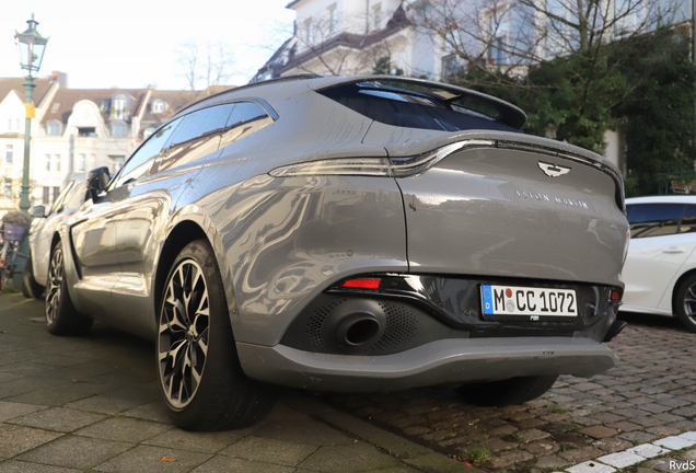 Aston Martin DBX