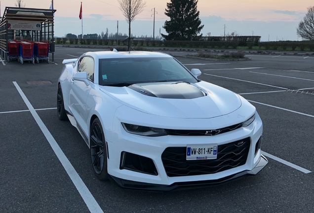 Chevrolet Camaro ZL1 2016