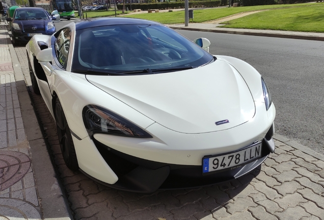 McLaren 570GT