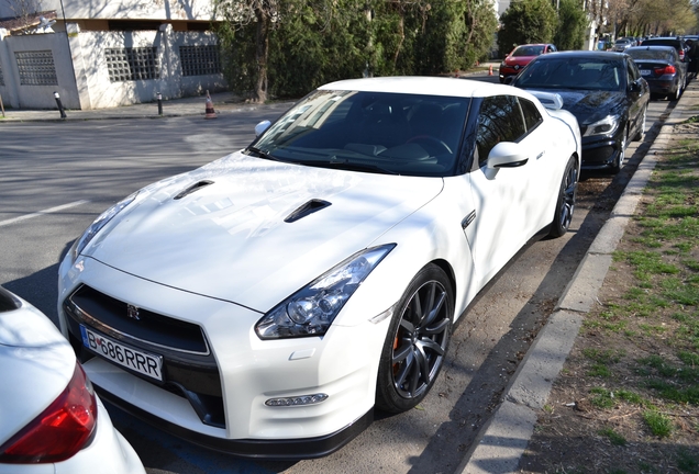 Nissan GT-R 2011